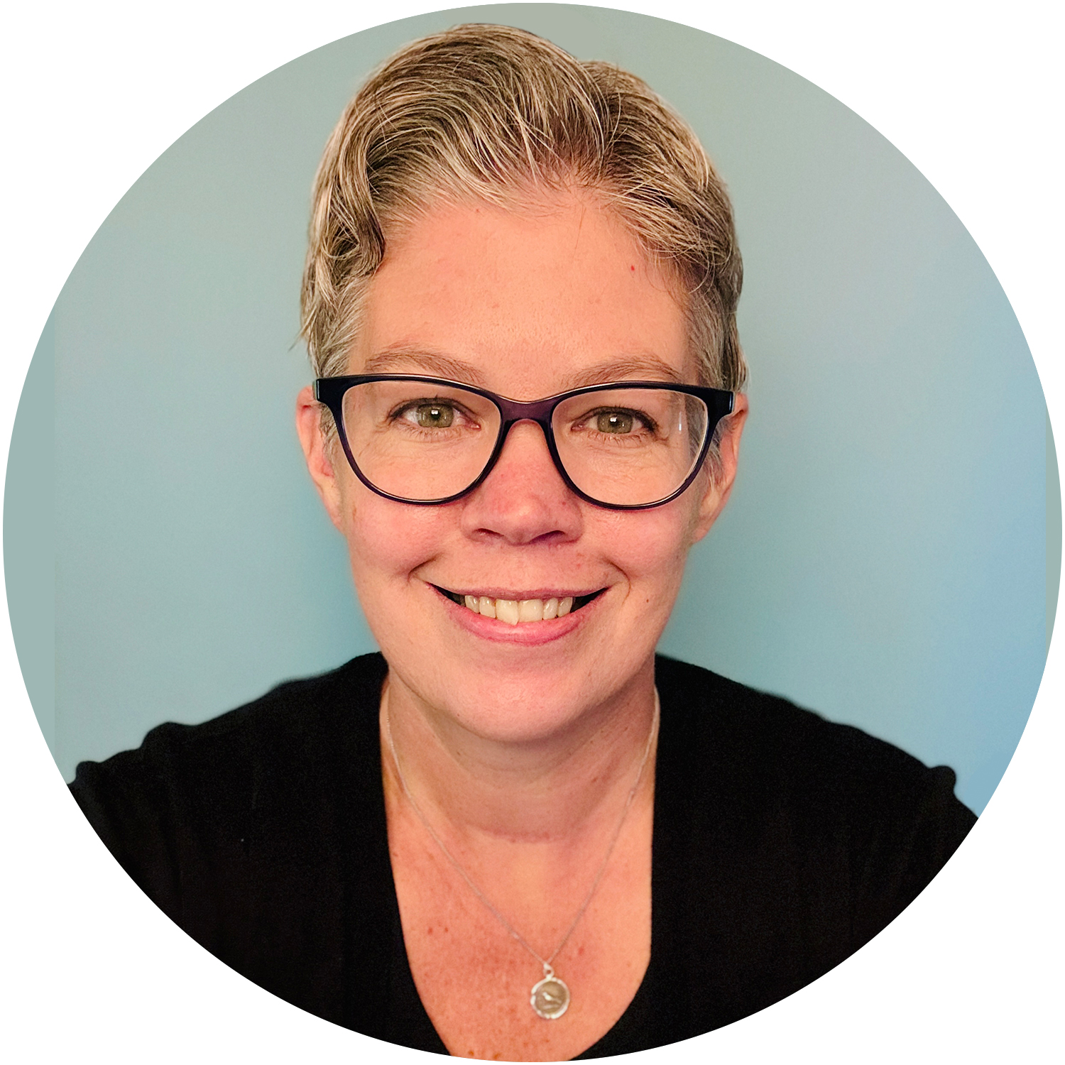 Julie Bateman, experienced graphic designer in Barrie Ontario